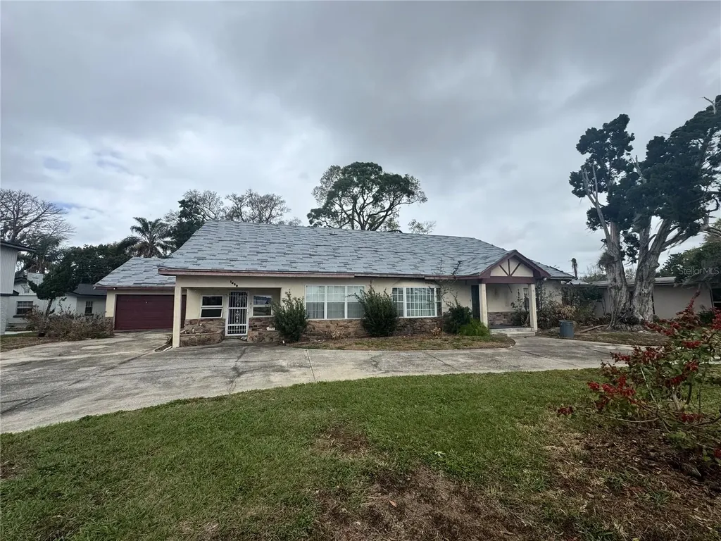 1450 W Lake Cannon Drive NW Winter Haven FL 33881