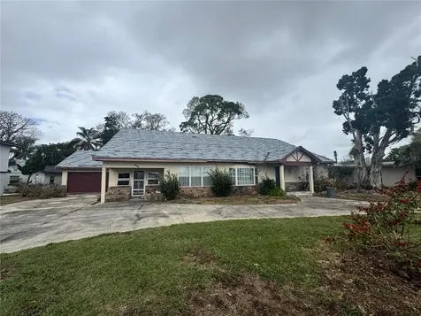 1450 W Lake Cannon Drive NW Winter Haven FL 33881