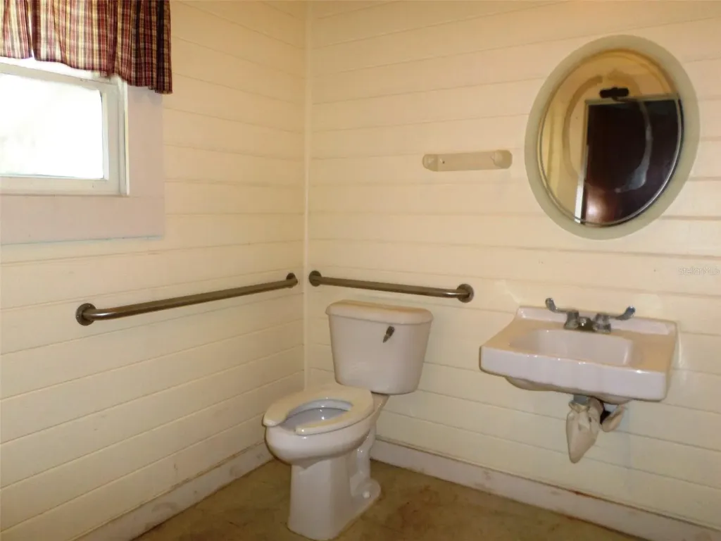 1991 W Test Court Dunnellon FL 34433