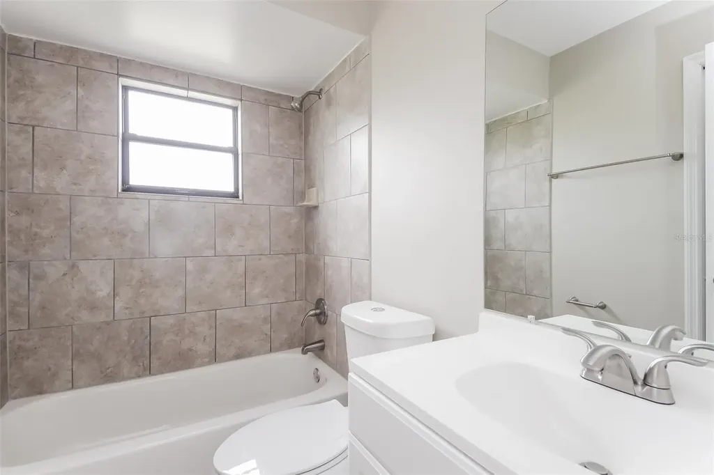 604 Basingstoke Court Kissimmee FL 34758