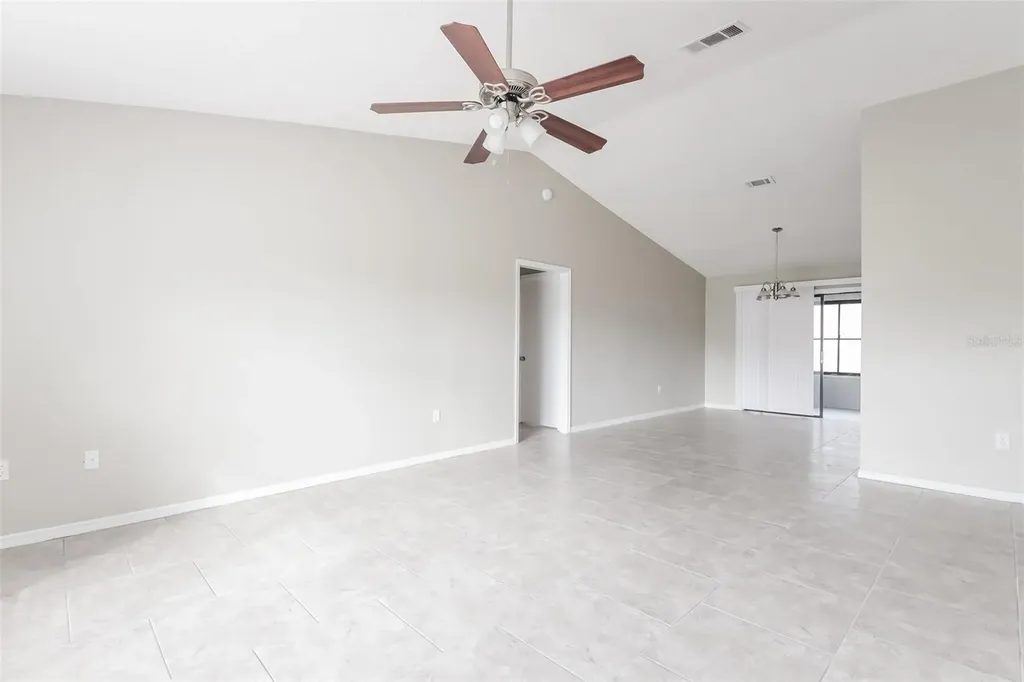604 Basingstoke Court Kissimmee FL 34758