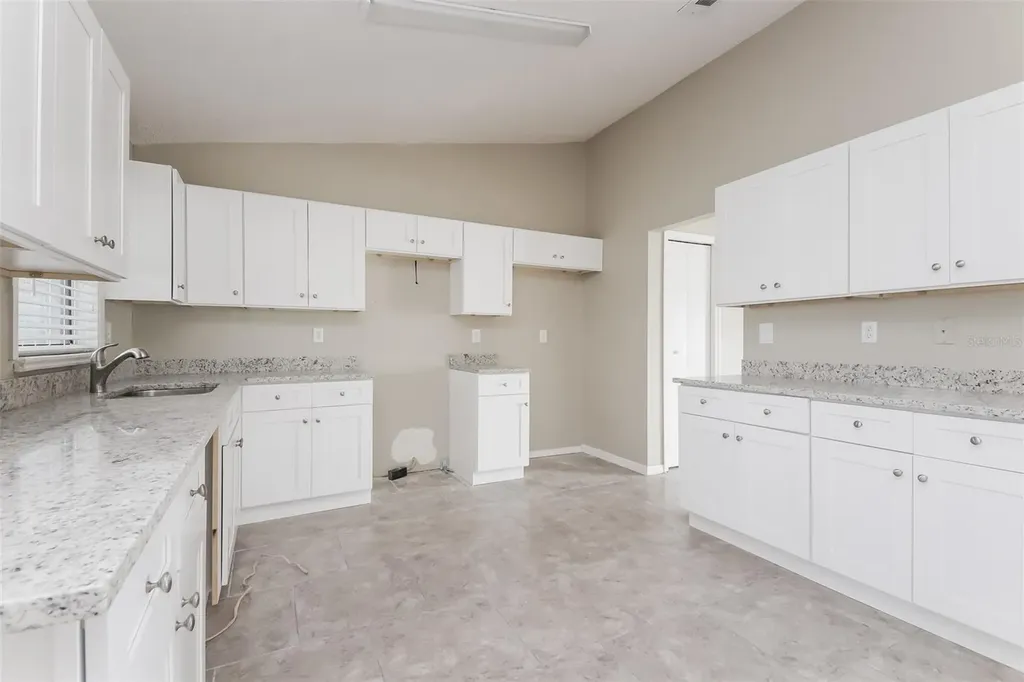 604 Basingstoke Court Kissimmee FL 34758