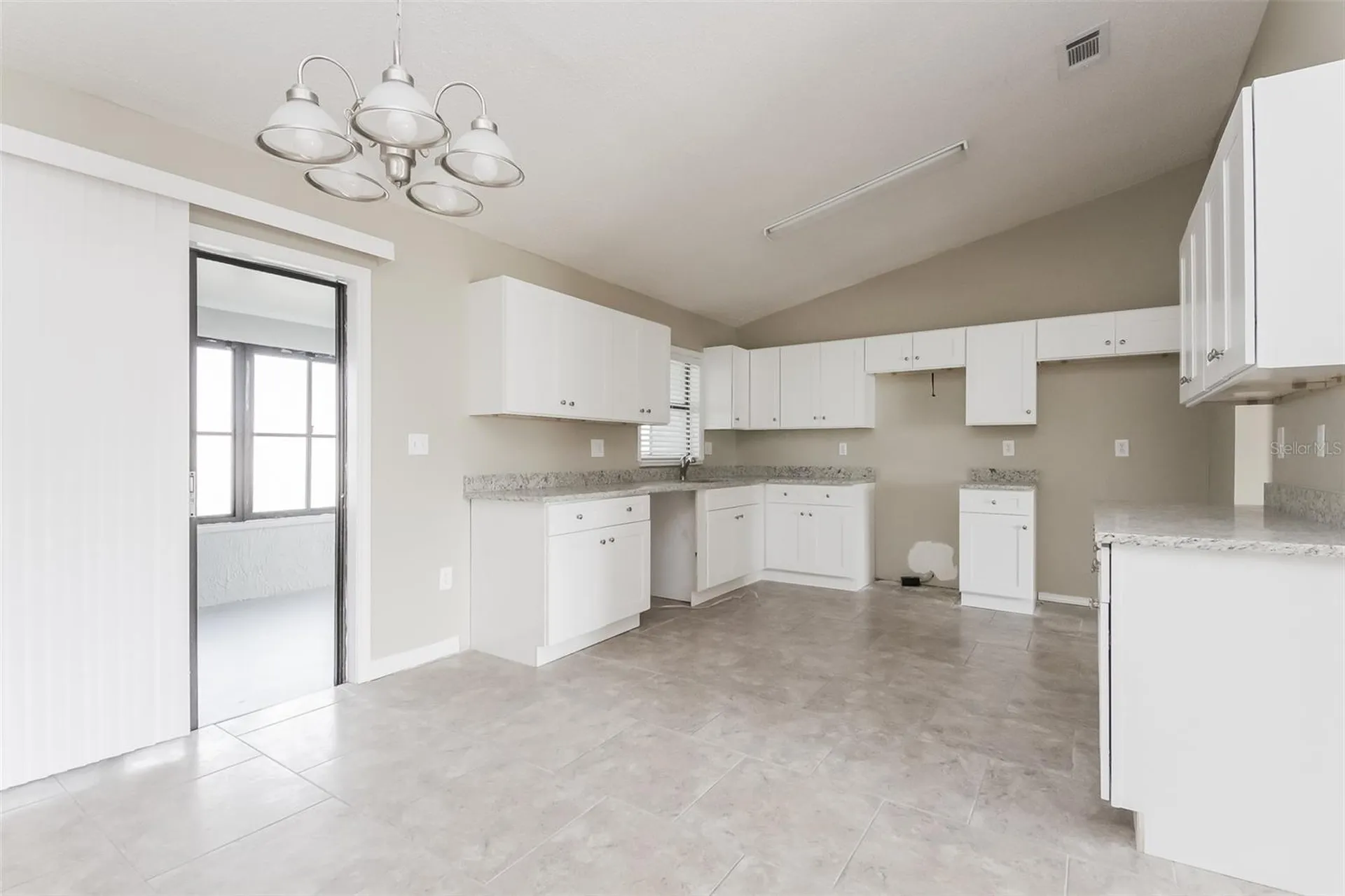 604 Basingstoke Court Kissimmee FL 34758
