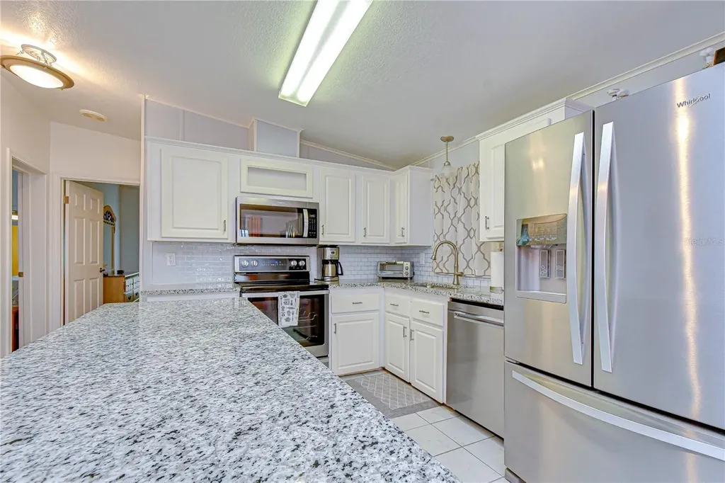 37232 Neukom Avenue Zephyrhills FL 33541