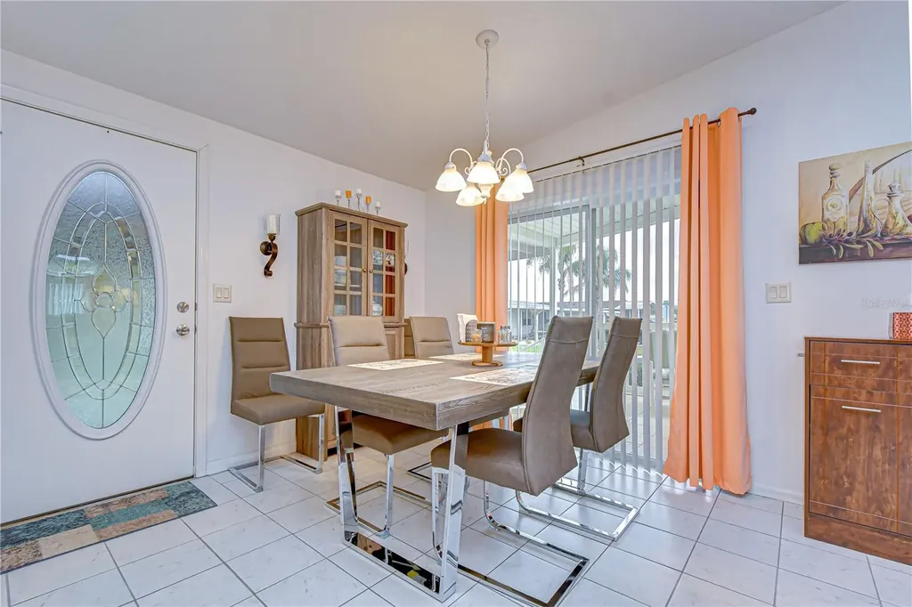 37232 Neukom Avenue Zephyrhills FL 33541