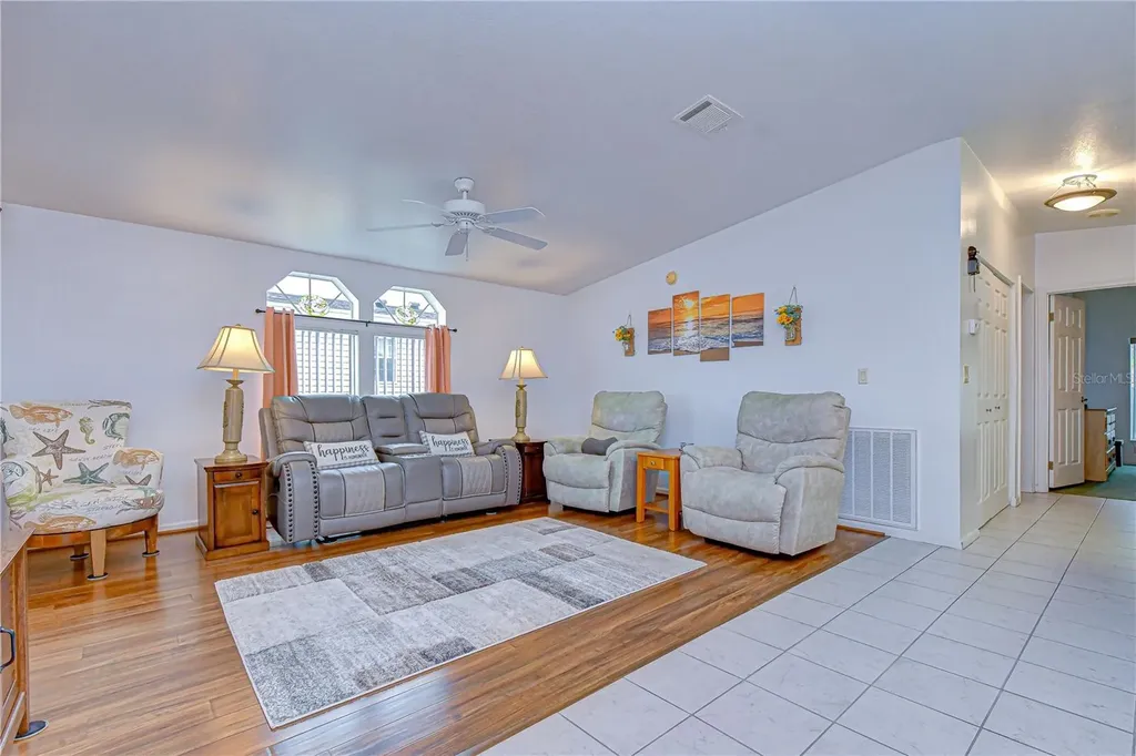 37232 Neukom Avenue Zephyrhills FL 33541