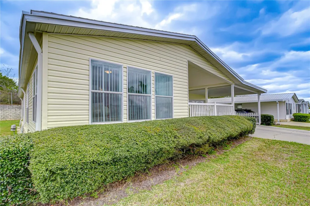 37232 Neukom Avenue Zephyrhills FL 33541