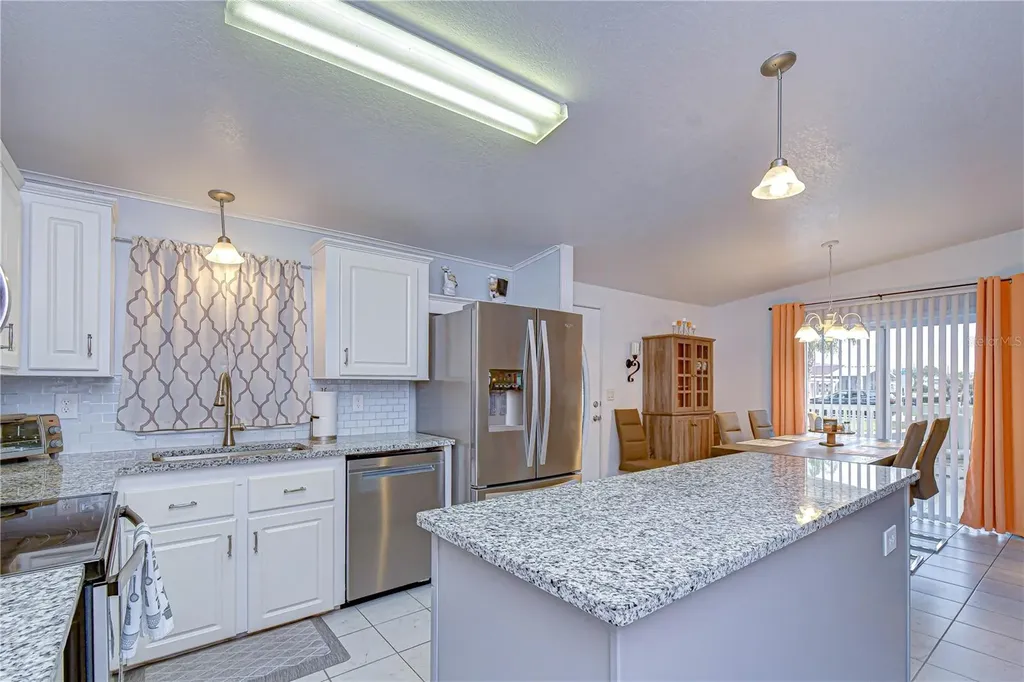 37232 Neukom Avenue Zephyrhills FL 33541