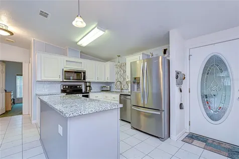 37232 Neukom Avenue Zephyrhills FL 33541