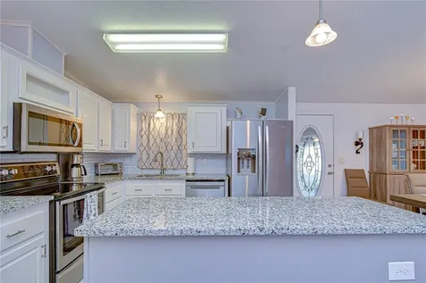 37232 Neukom Avenue Zephyrhills FL 33541