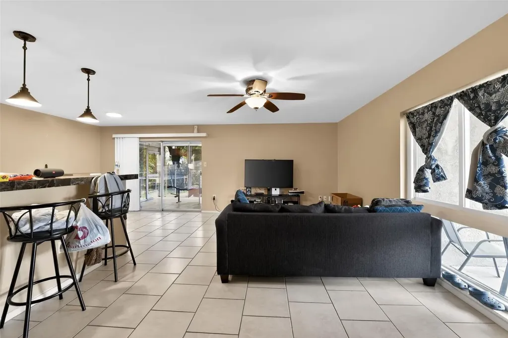 3655 Lalani Way Sarasota FL 34232