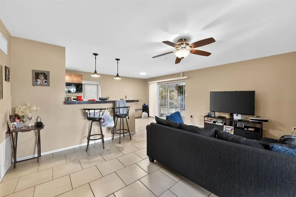3655 Lalani Way Sarasota FL 34232