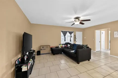 3655 Lalani Way Sarasota FL 34232
