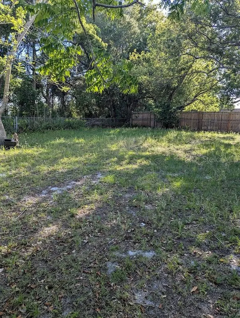 1725 Twin Oak Street Deltona FL 32725