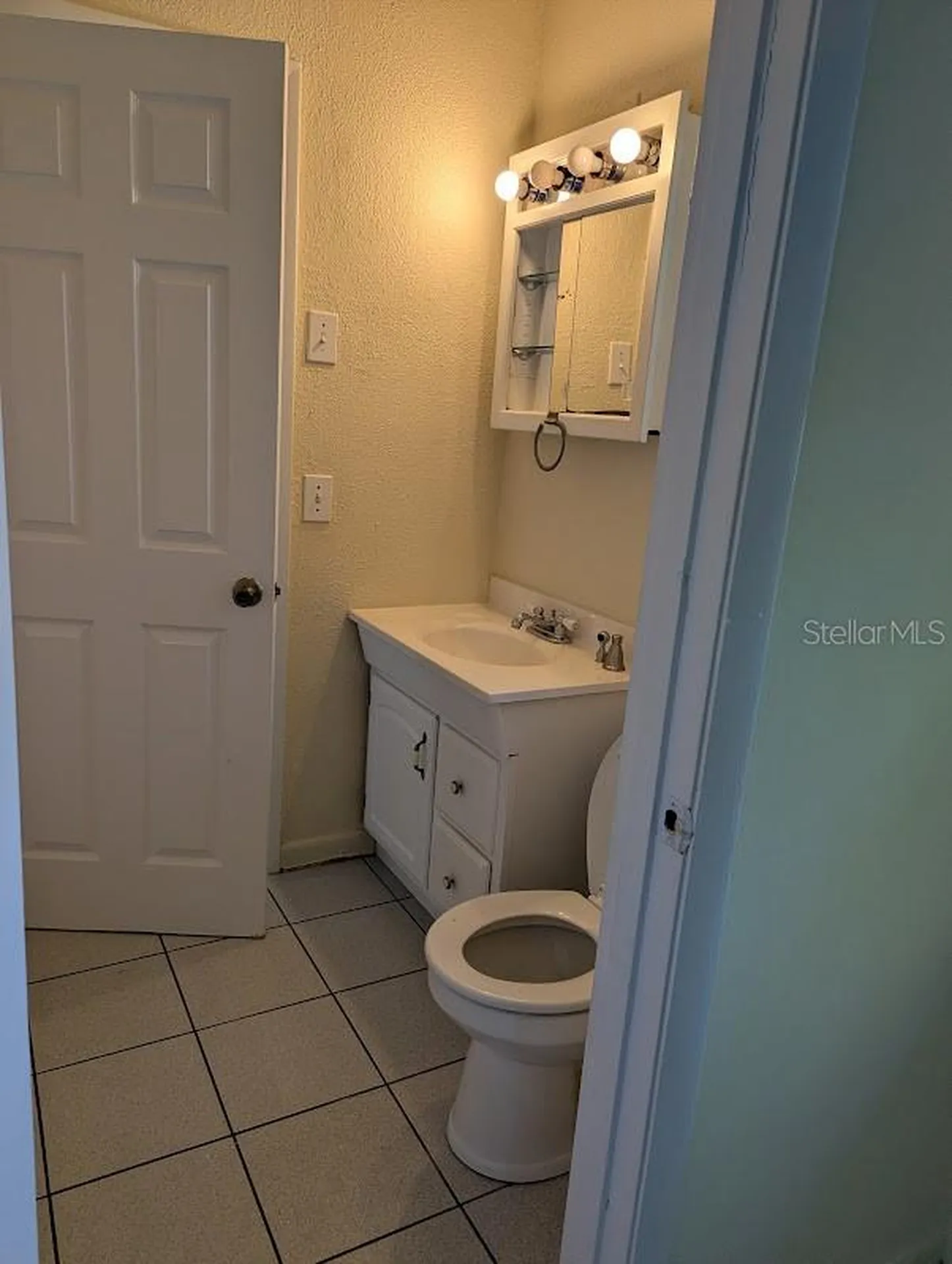 1725 Twin Oak Street Deltona FL 32725
