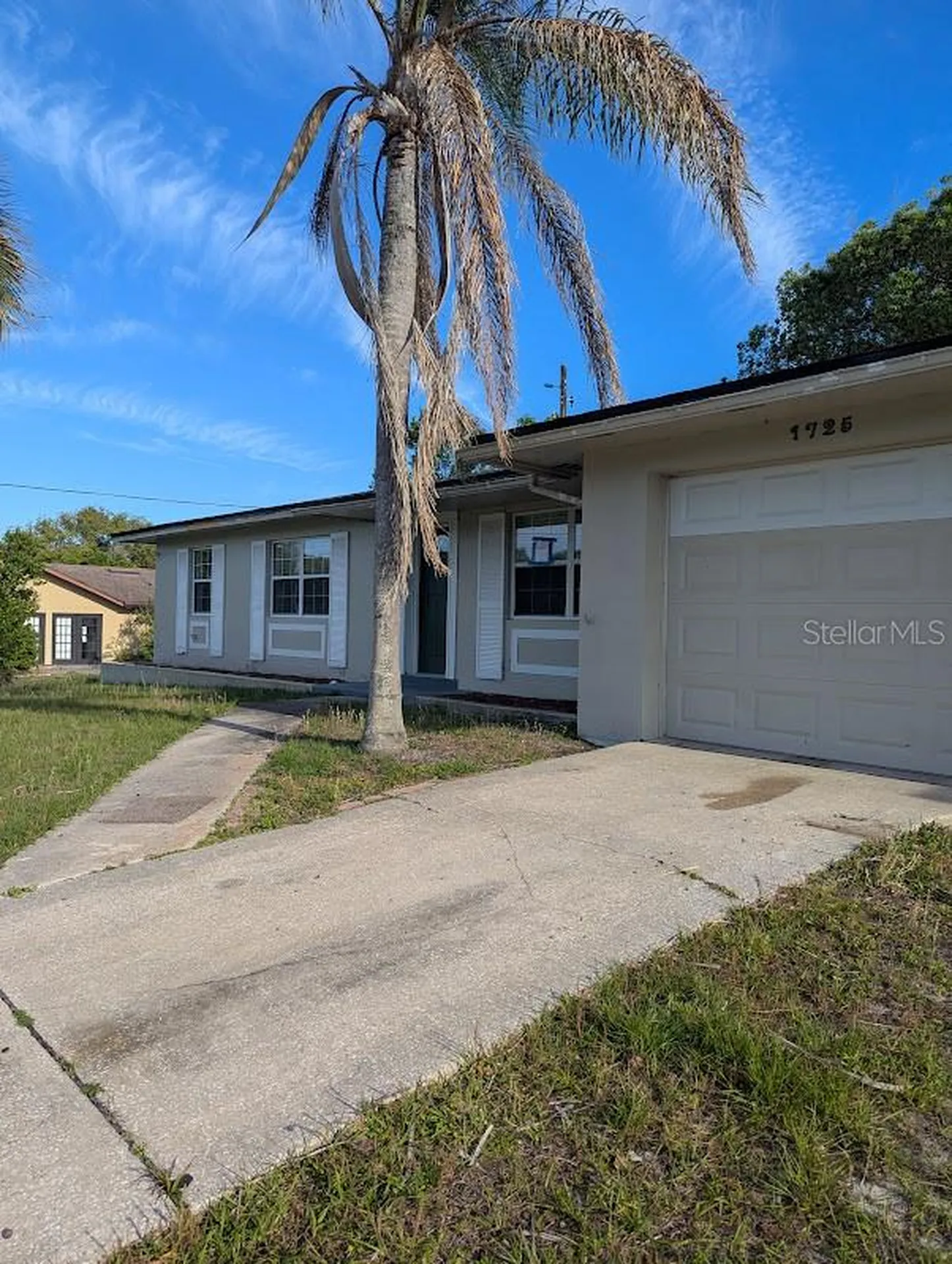 1725 Twin Oak Street Deltona FL 32725