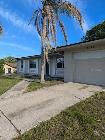 1725 Twin Oak Street Deltona FL 32725