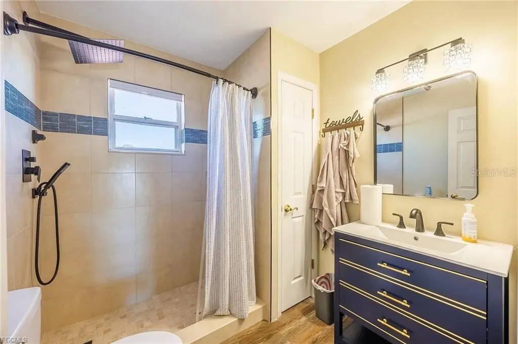 238 SE 9th Terrace Cape Coral FL 33990