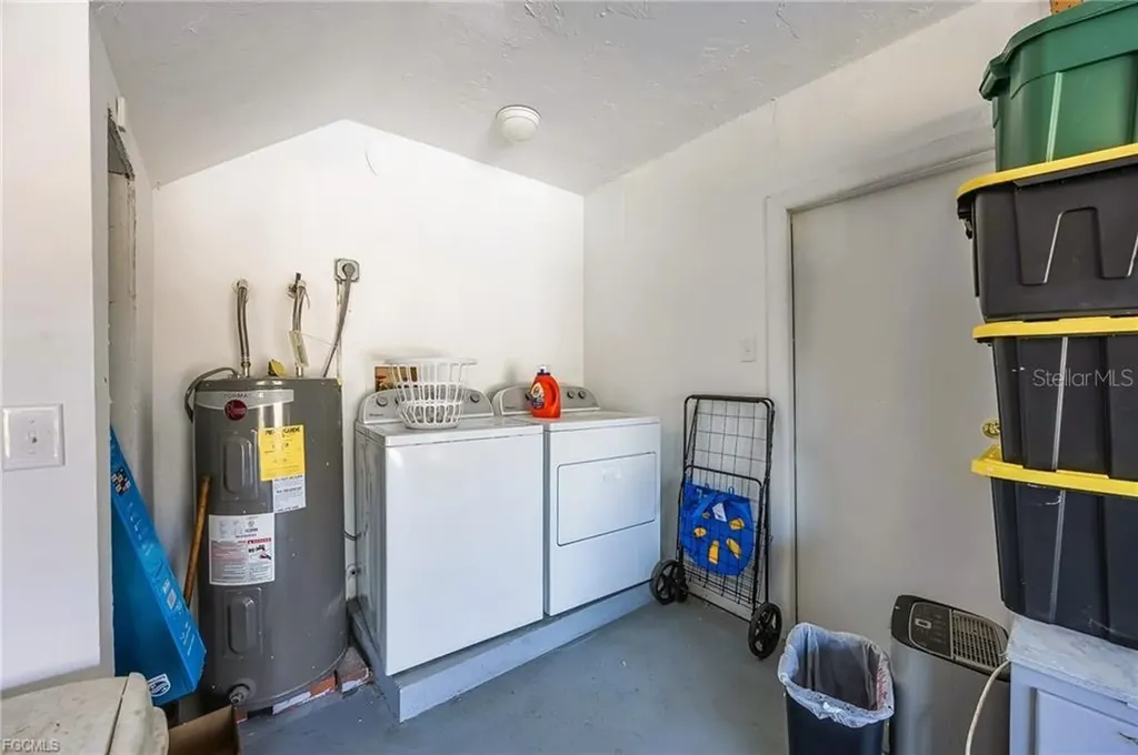 238 SE 9th Terrace Cape Coral FL 33990