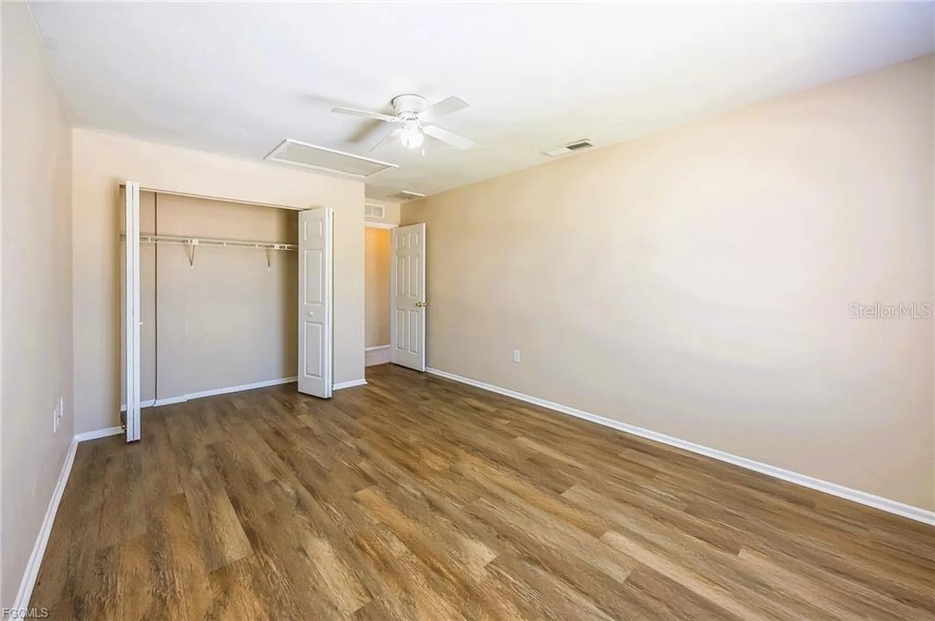 238 SE 9th Terrace Cape Coral FL 33990