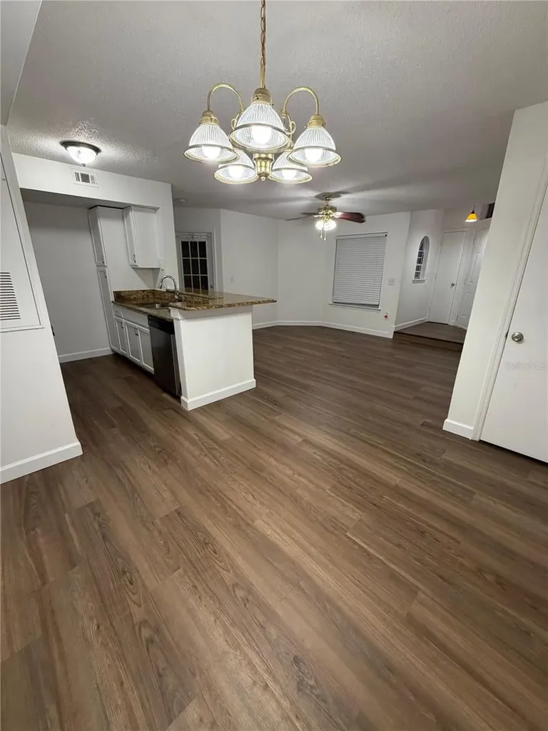 433 Fountainhead Circle Kissimmee FL 34741