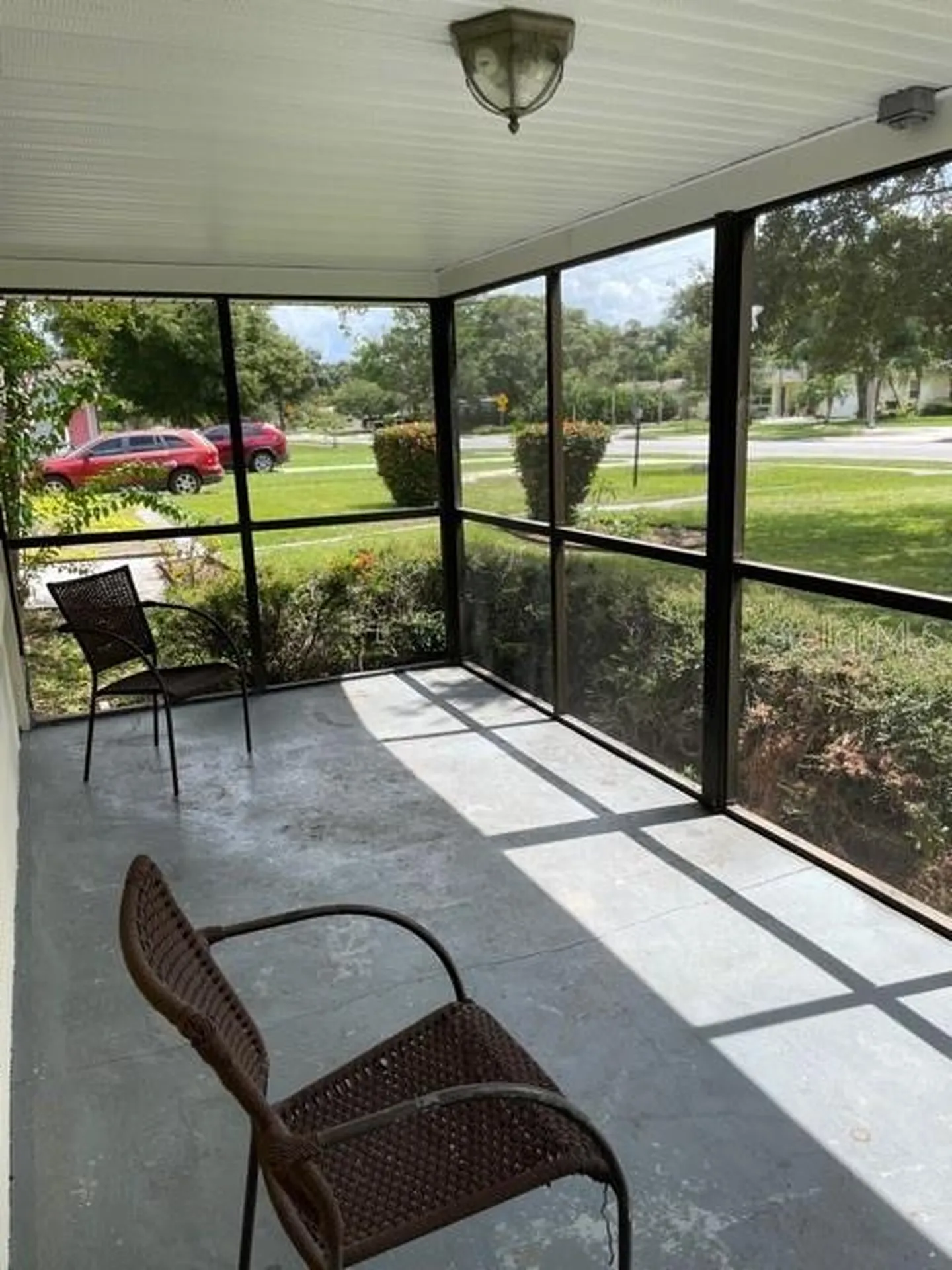 4083 30th Avenue N St Petersburg FL 33713
