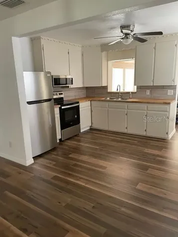 4083 30th Avenue N St Petersburg FL 33713