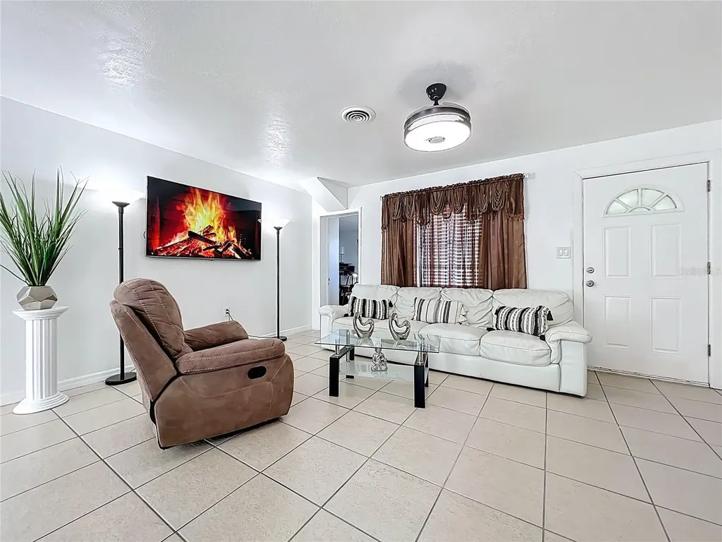 3802 Westgate Road Orlando FL 32808