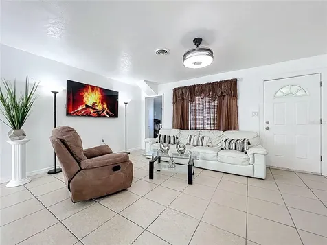 3802 Westgate Road Orlando FL 32808