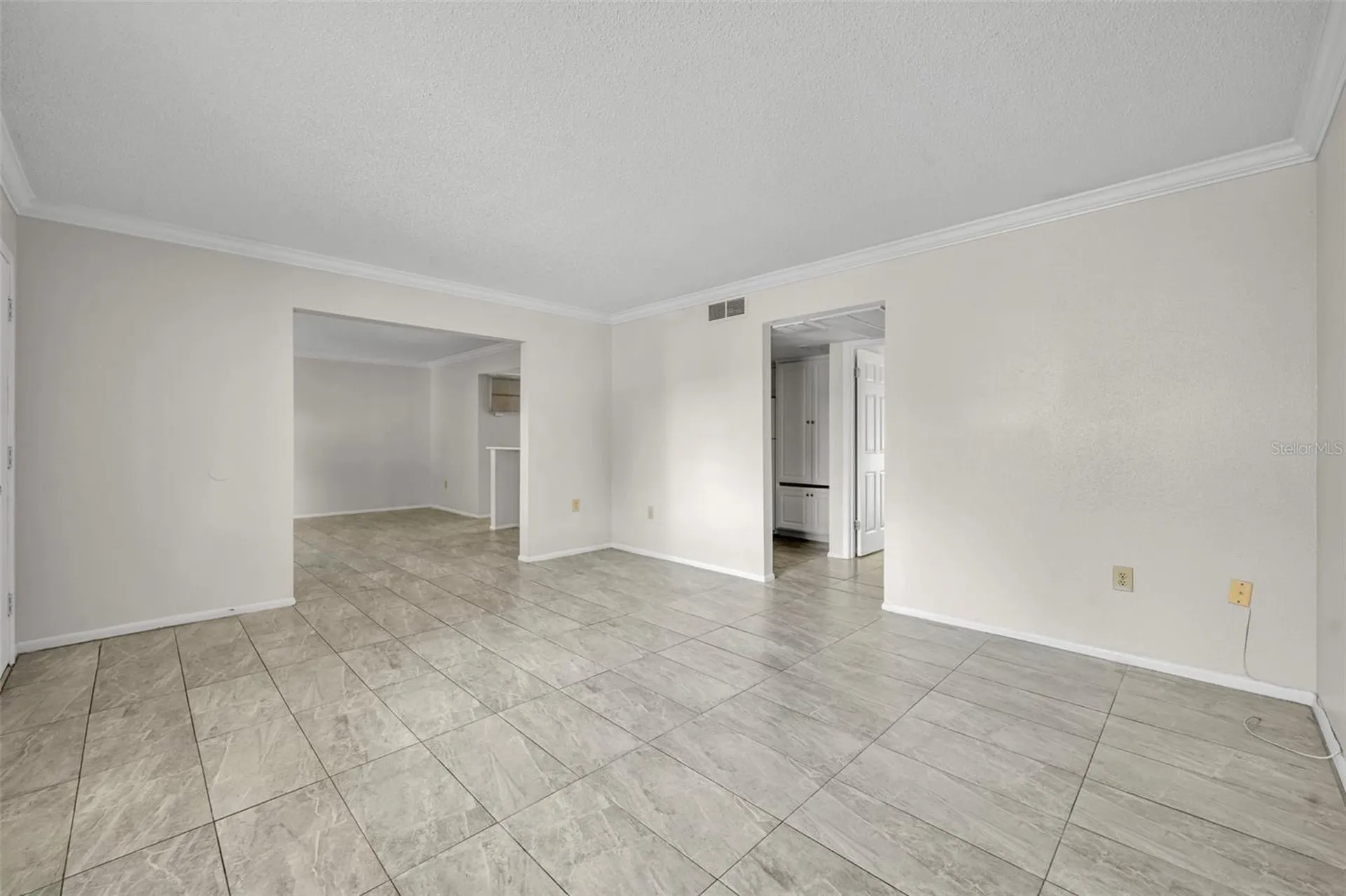 145 Oyster Bay Circle Altamonte Springs FL 32701