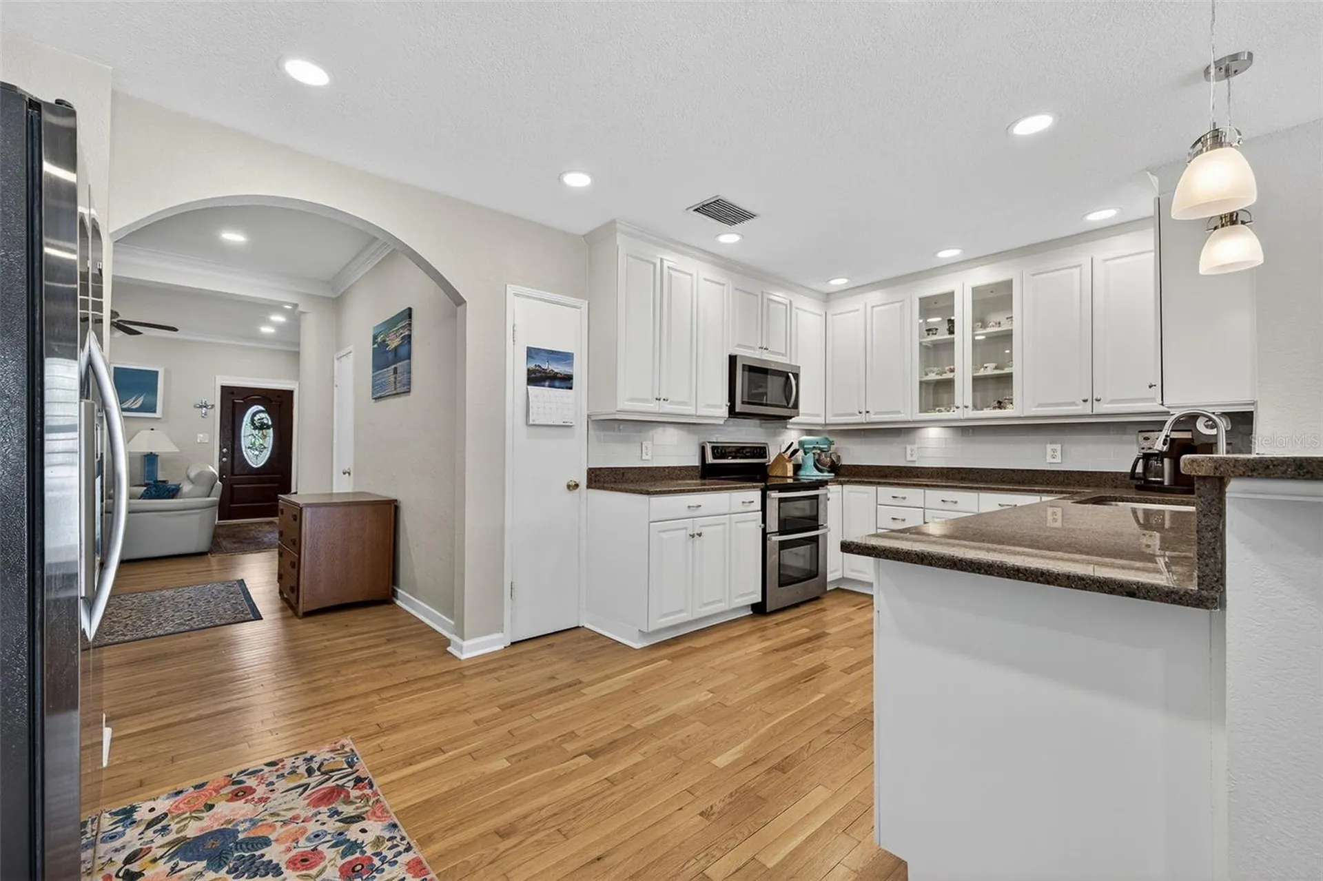 169 27th Avenue N St Petersburg FL 33704