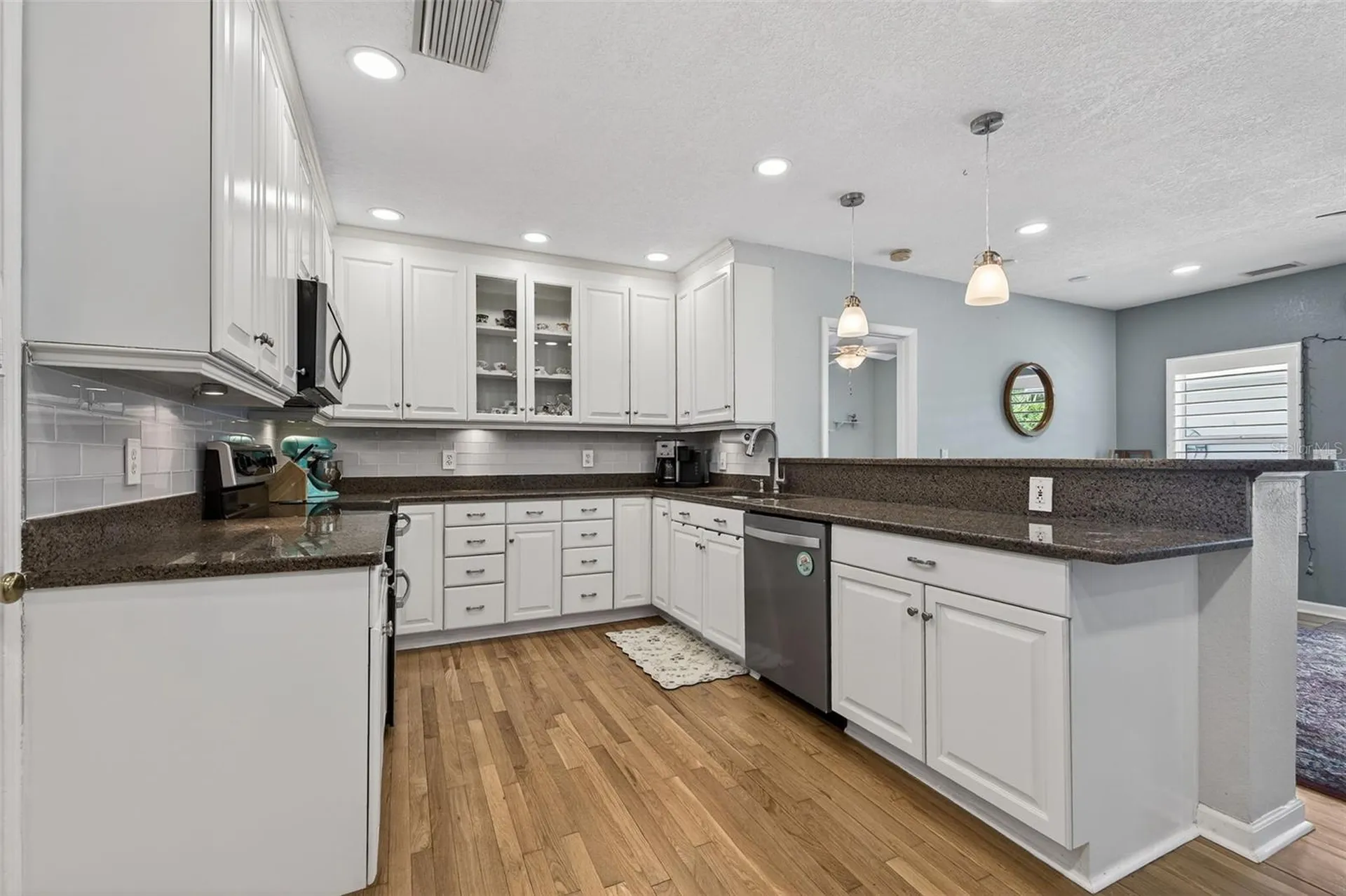 169 27th Avenue N St Petersburg FL 33704