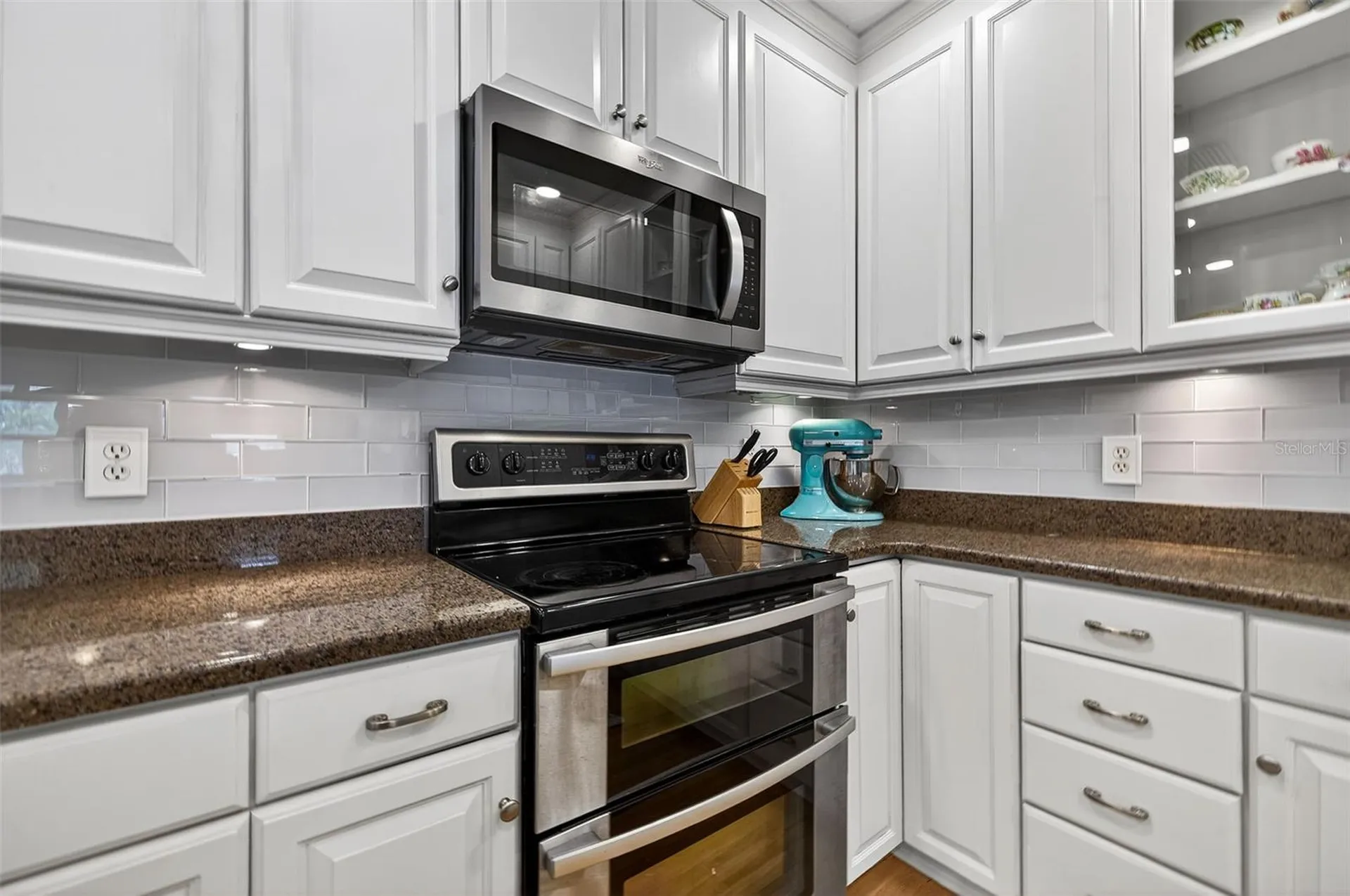 169 27th Avenue N St Petersburg FL 33704