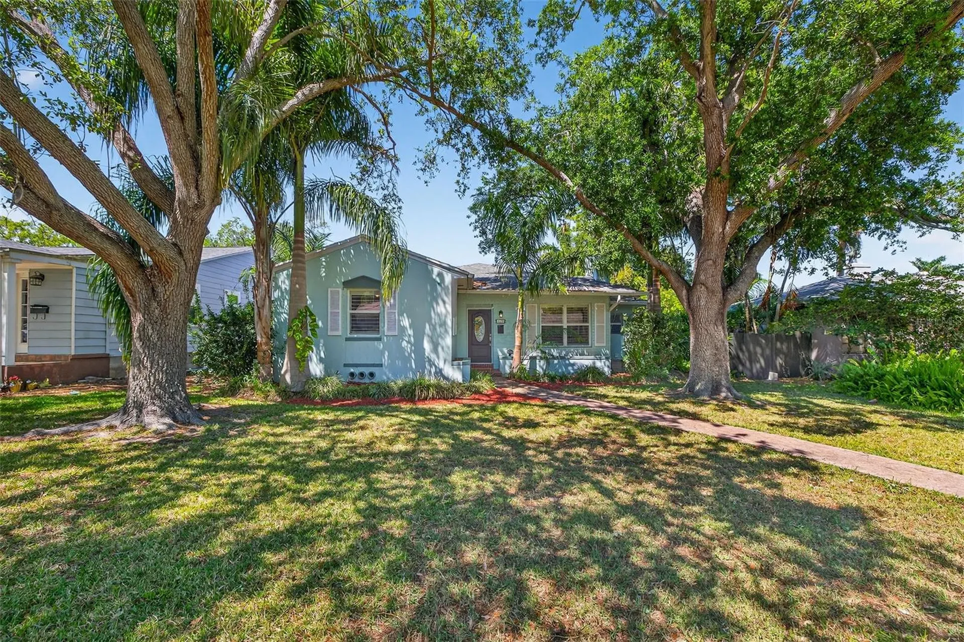 169 27th Avenue N St Petersburg FL 33704