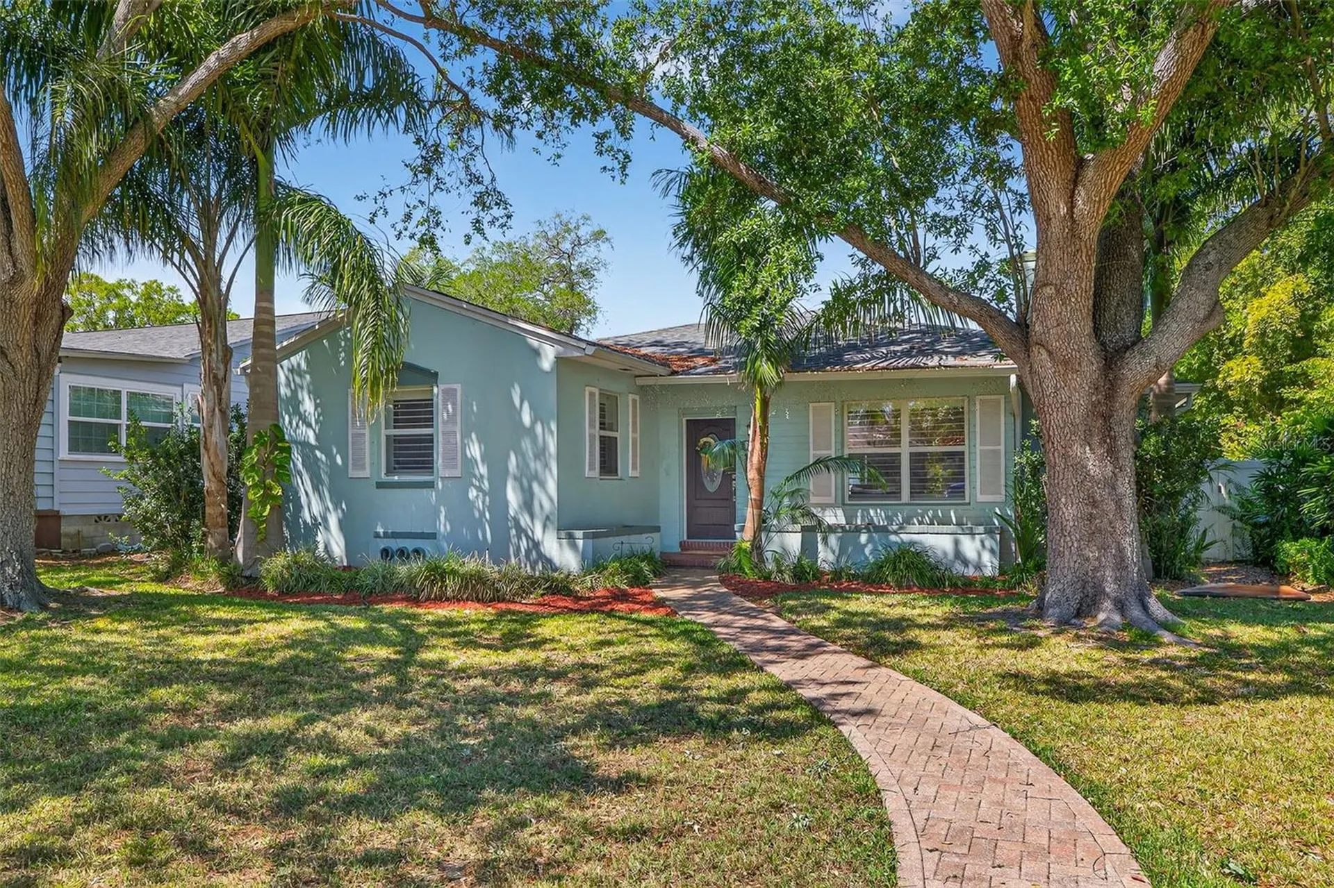 169 27th Avenue N St Petersburg FL 33704