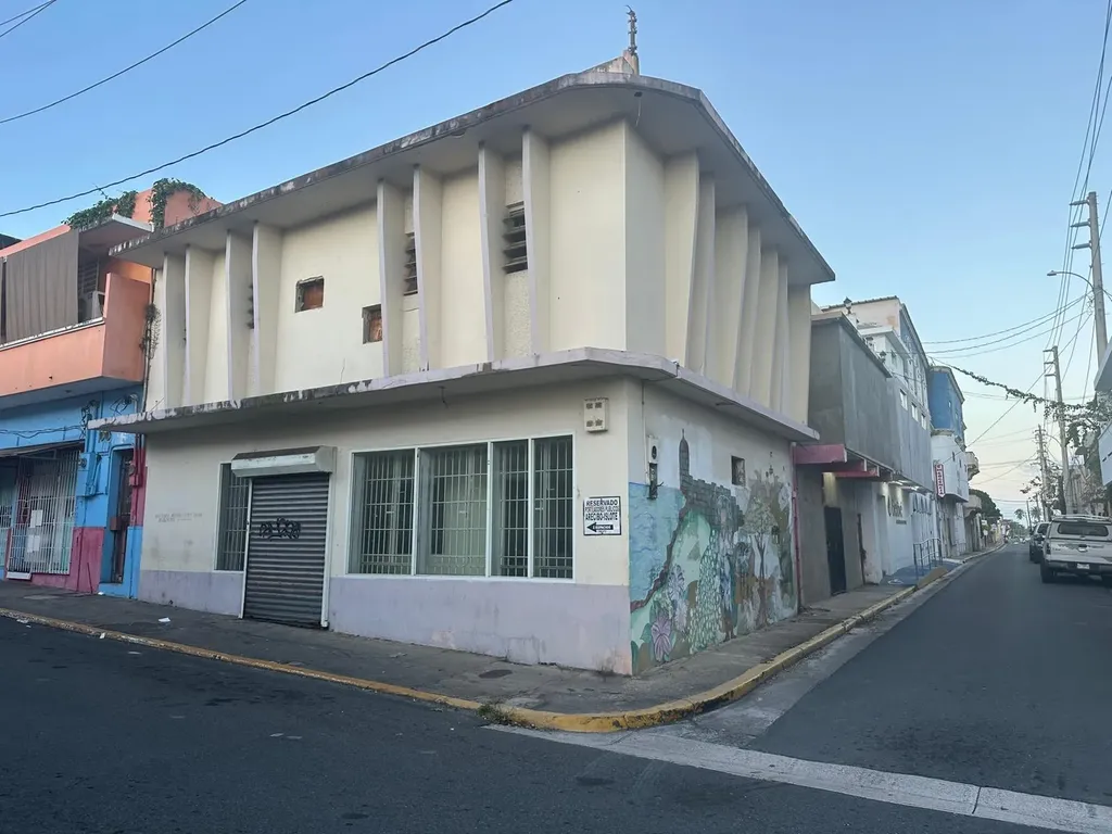 157 Ave Santiago Iglesias Arecibo PR 00612