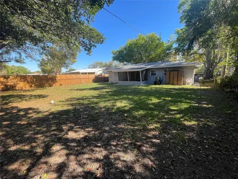 5841 4th Avenue N St Petersburg FL 33710