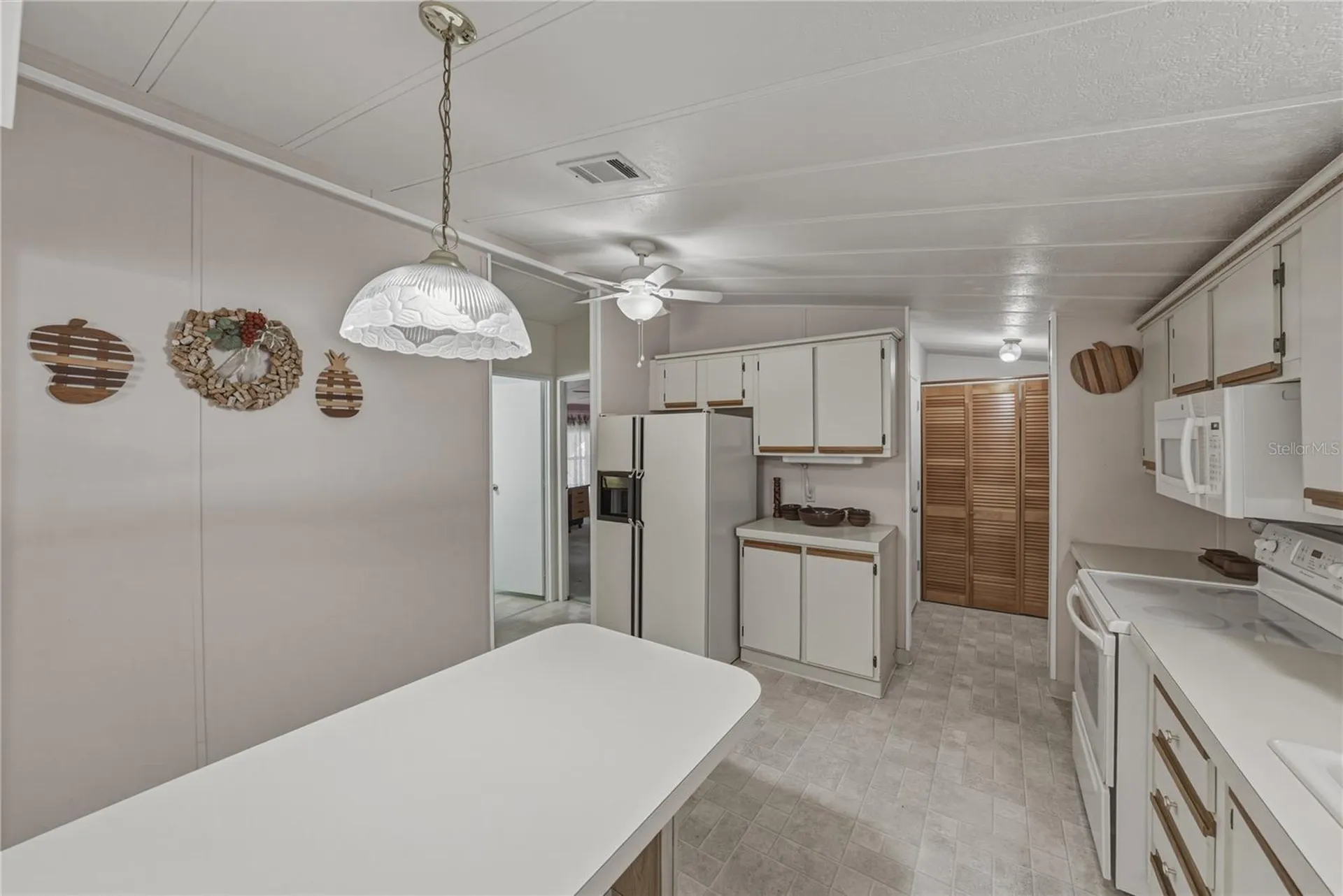 5556 Riviera Drive Zephyrhills FL 33541