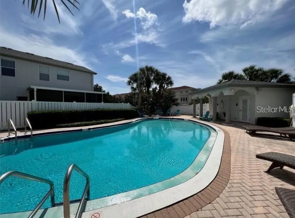 10216 Dolce Vista Drive NE St Petersburg FL 33702