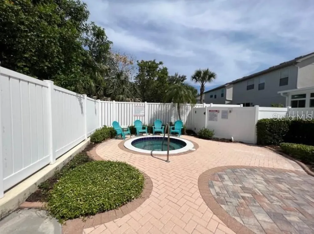 10216 Dolce Vista Drive NE St Petersburg FL 33702