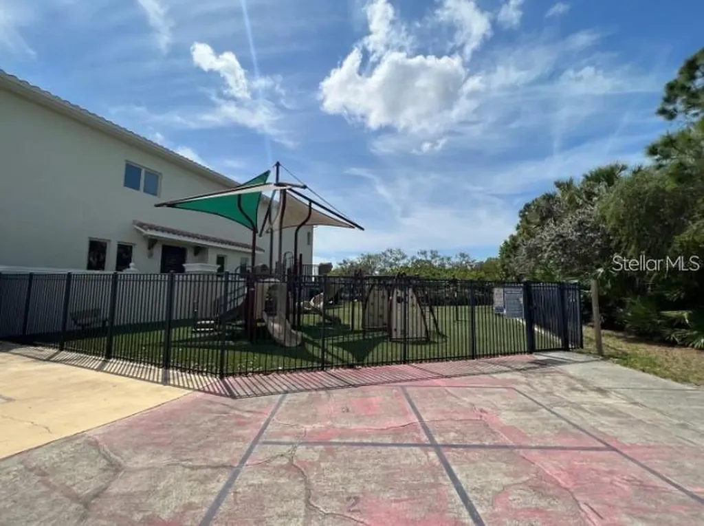 10216 Dolce Vista Drive NE St Petersburg FL 33702