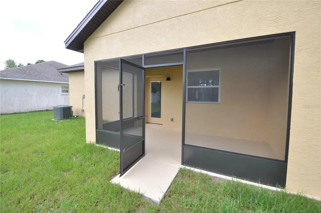 17 Rainbow Lane Palm Coast FL 32164