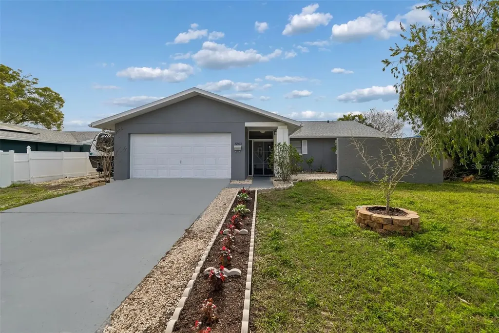 5803 Tampa Shores Boulevard Tampa FL 33615