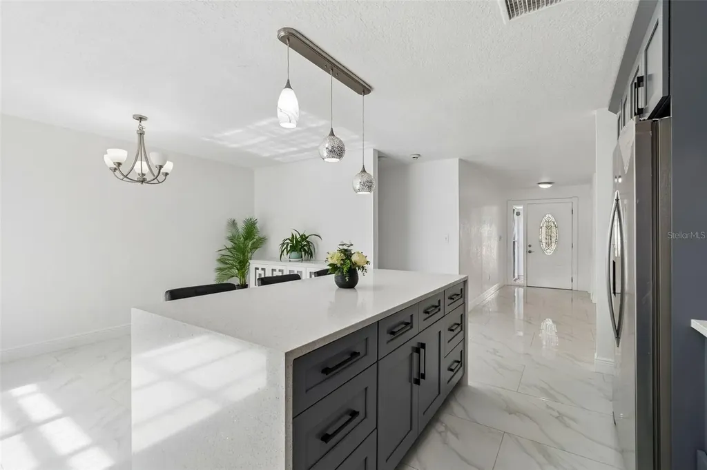 5803 Tampa Shores Boulevard Tampa FL 33615