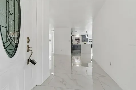 5803 Tampa Shores Boulevard Tampa FL 33615
