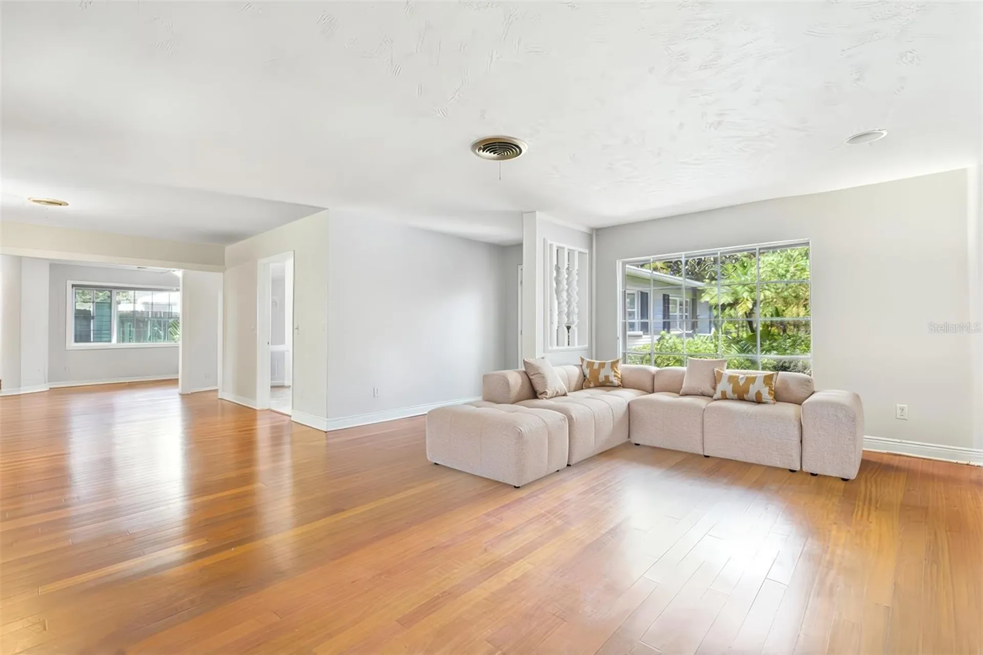 2102 W Kyra Drive Tampa FL 33612