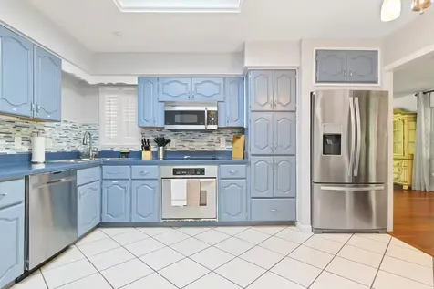 2102 W Kyra Drive Tampa FL 33612