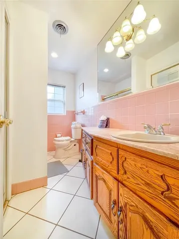 2102 W Kyra Drive Tampa FL 33612