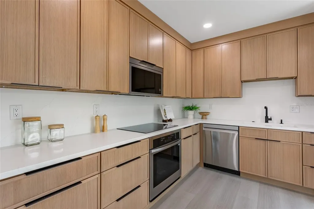 2327/2329 26th Avenue S St Petersburg FL 33712