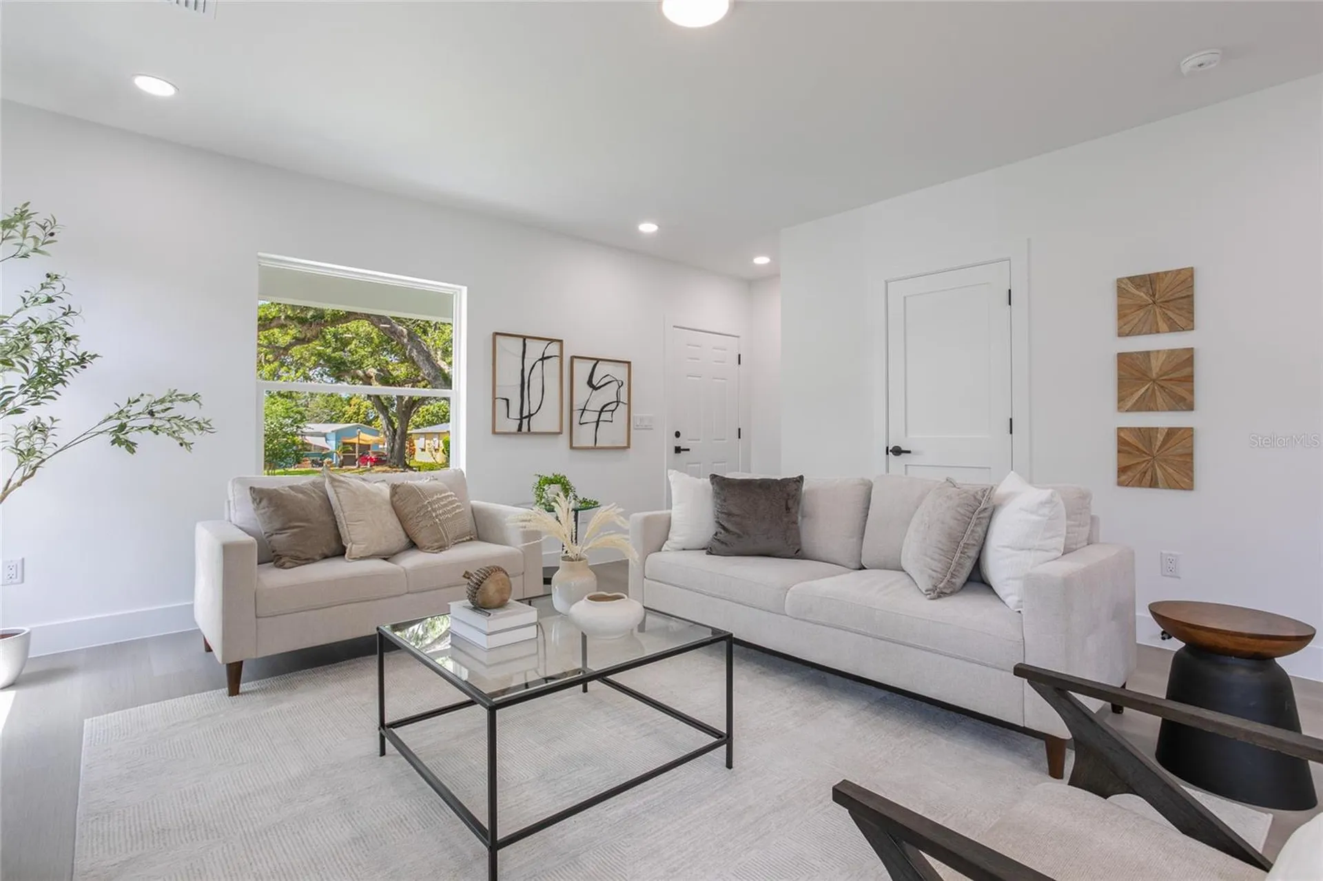 2327/2329 26th Avenue S St Petersburg FL 33712